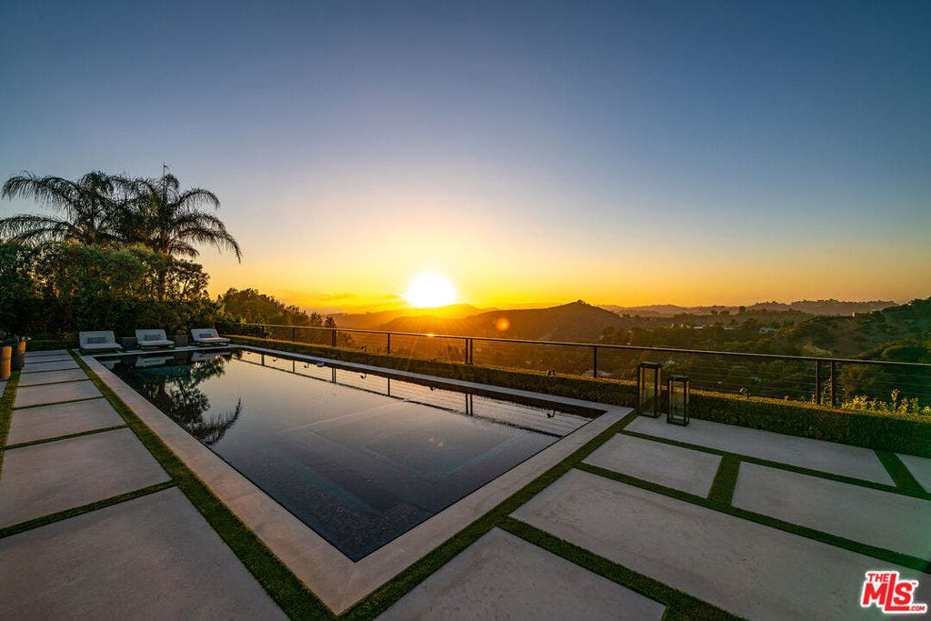 565 Evelyn Place, Beverly Hills, CA 90210