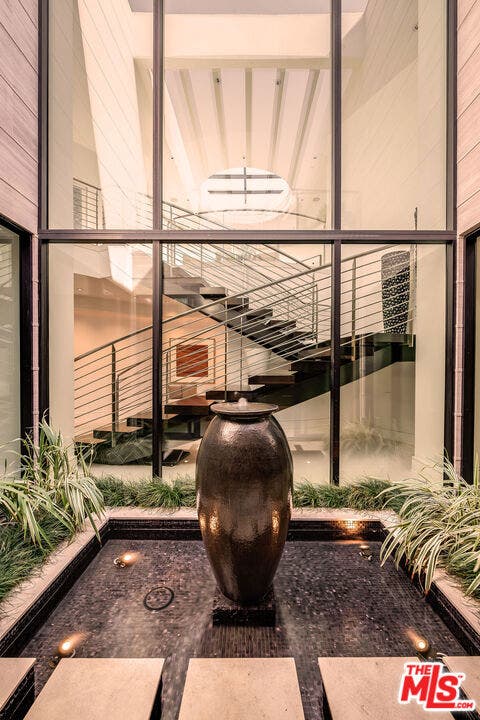 565 Evelyn Place, Beverly Hills, CA 90210