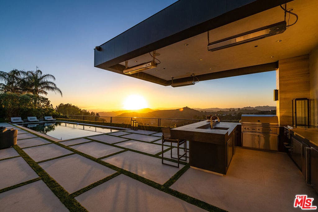 565 Evelyn Place, Beverly Hills, CA 90210