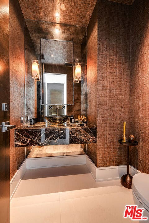 565 Evelyn Place, Beverly Hills, CA 90210