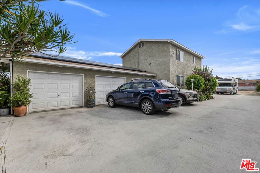 Property photo for 10914 S Osage Avenue, Inglewood, CA