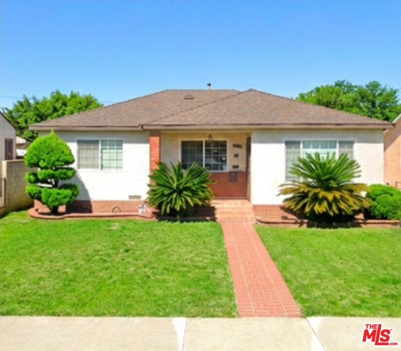Property photo for 921 W Myrrh Street, Compton, CA