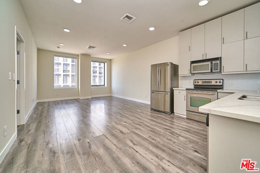 Property photo for 3810 Wilshire Boulevard, #1001, Los Angeles, CA