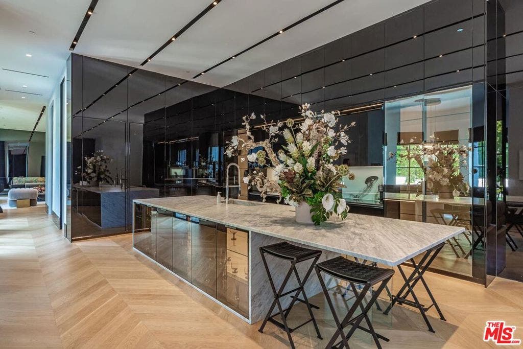 10701 Bellagio Road, Los Angeles, CA 90077