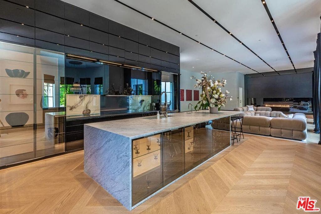 10701 Bellagio Road, Los Angeles, CA 90077