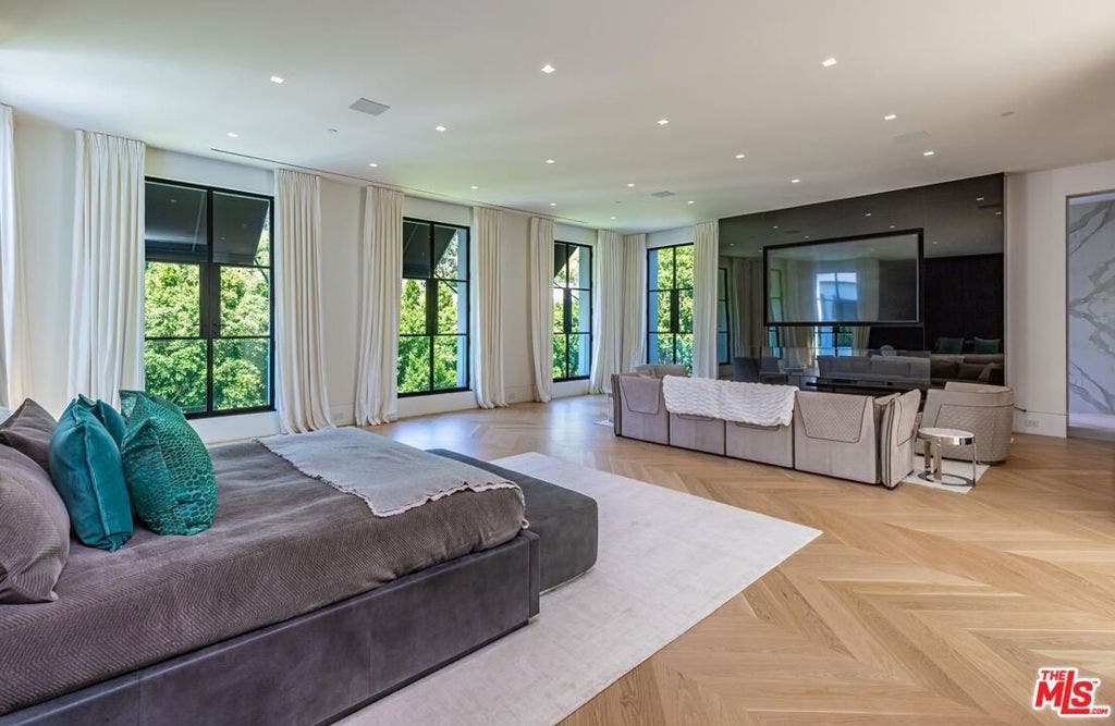 10701 Bellagio Road, Los Angeles, CA 90077
