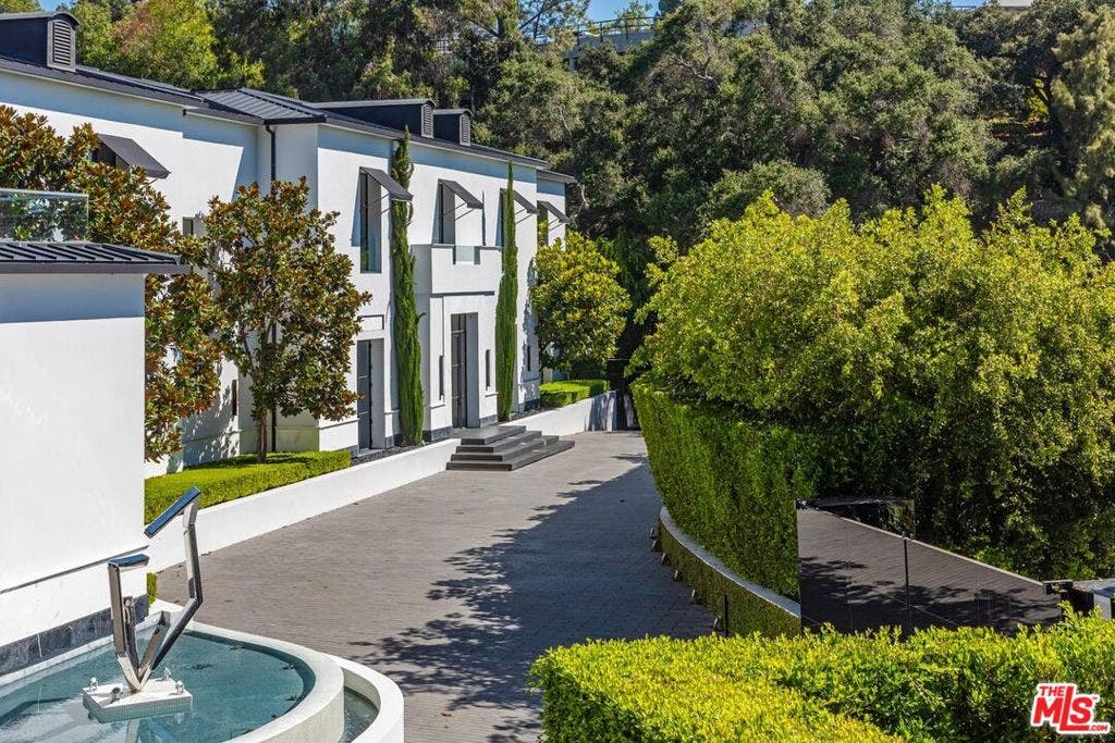 10701 Bellagio Road, Los Angeles, CA 90077