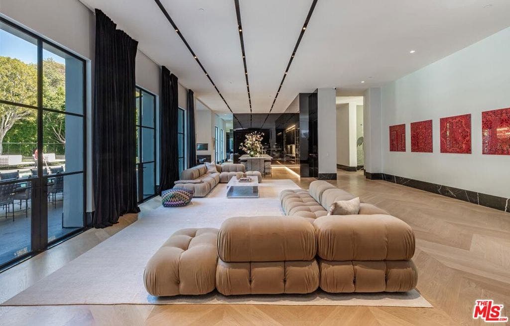 10701 Bellagio Road, Los Angeles, CA 90077
