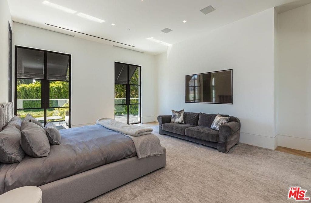 10701 Bellagio Road, Los Angeles, CA 90077