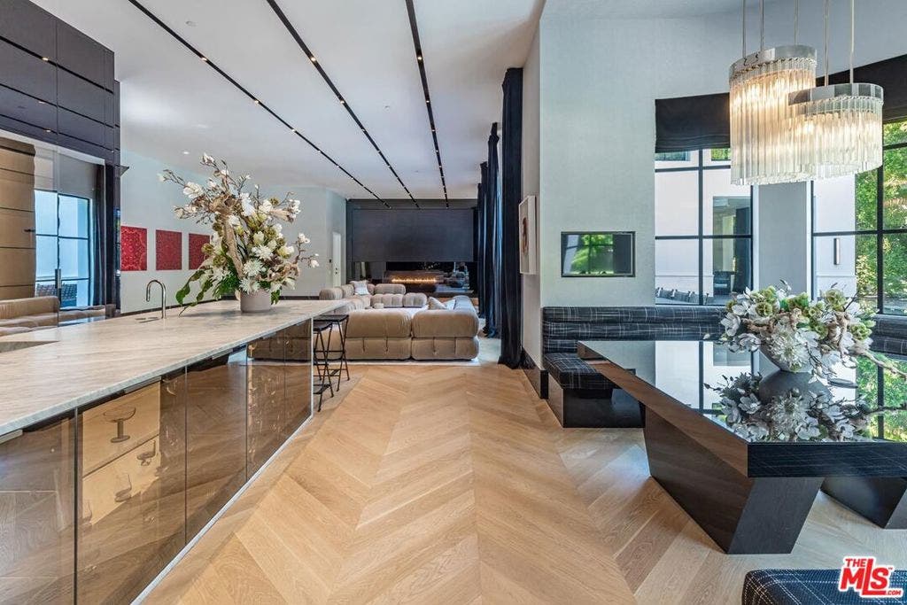 10701 Bellagio Road, Los Angeles, CA 90077