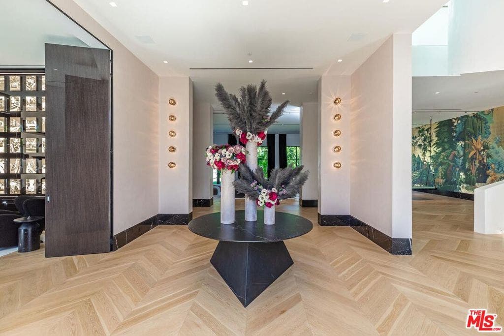 10701 Bellagio Road, Los Angeles, CA 90077