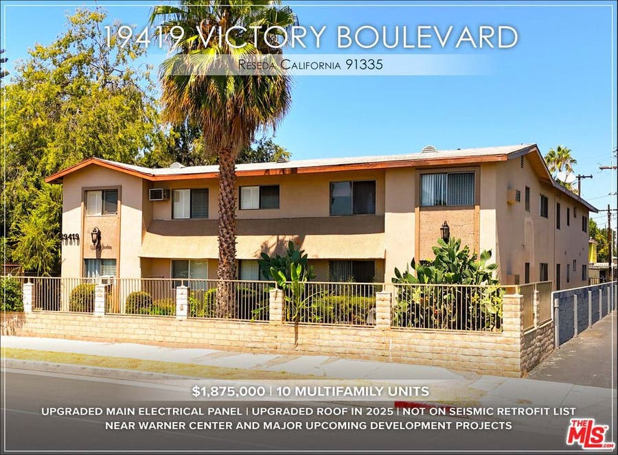 Property photo for 19419 Victory Boulevard, Reseda, CA