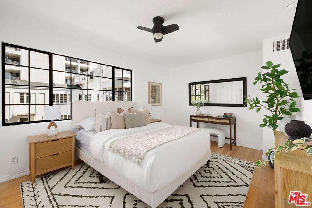 202 San Vicente Boulevard, #12, Santa Monica, CA 90402 202 San Vicente Boulevard, #12, Santa Monica, CA 90402