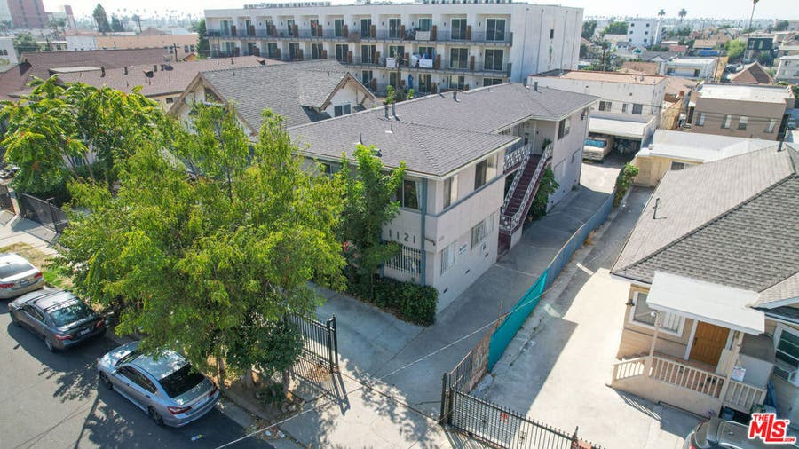 Property photo for 1121 S Mariposa Avenue, Los Angeles, CA