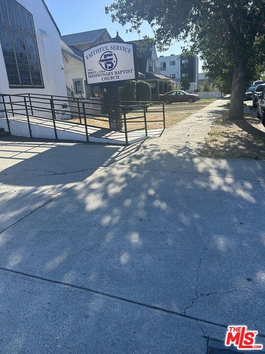 Property photo for 1416 W 37th Drive, Los Angeles, CA
