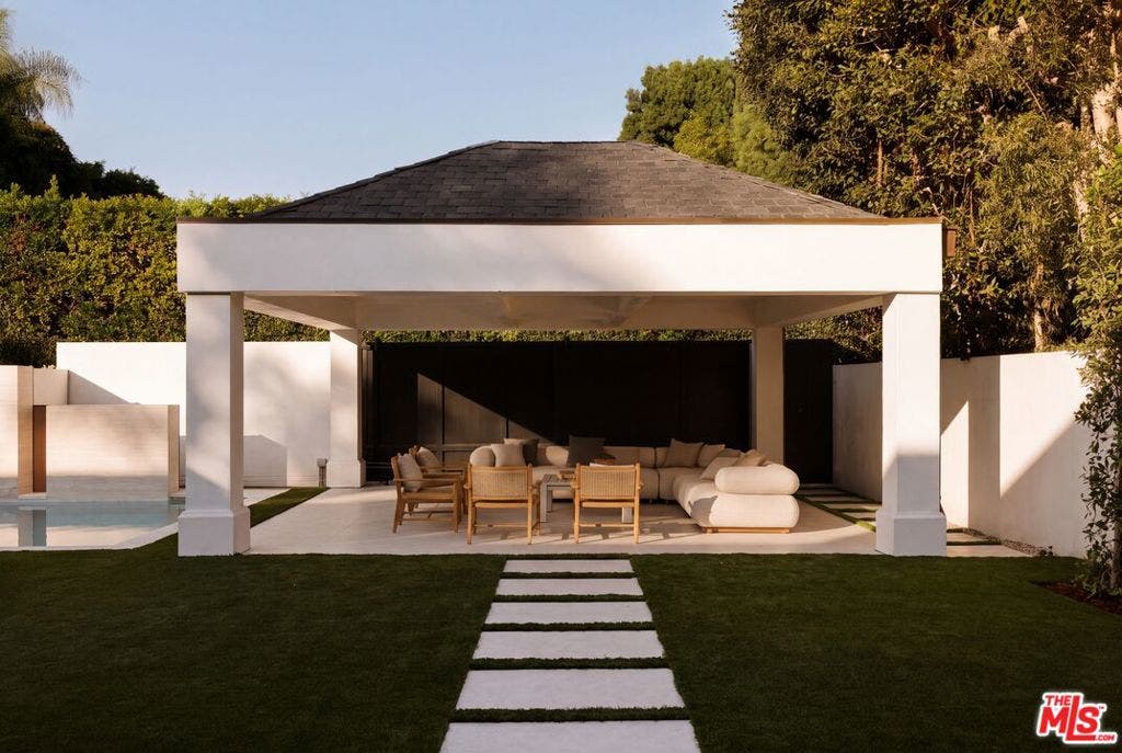 716 N Bedford Drive, Beverly Hills, CA 90210