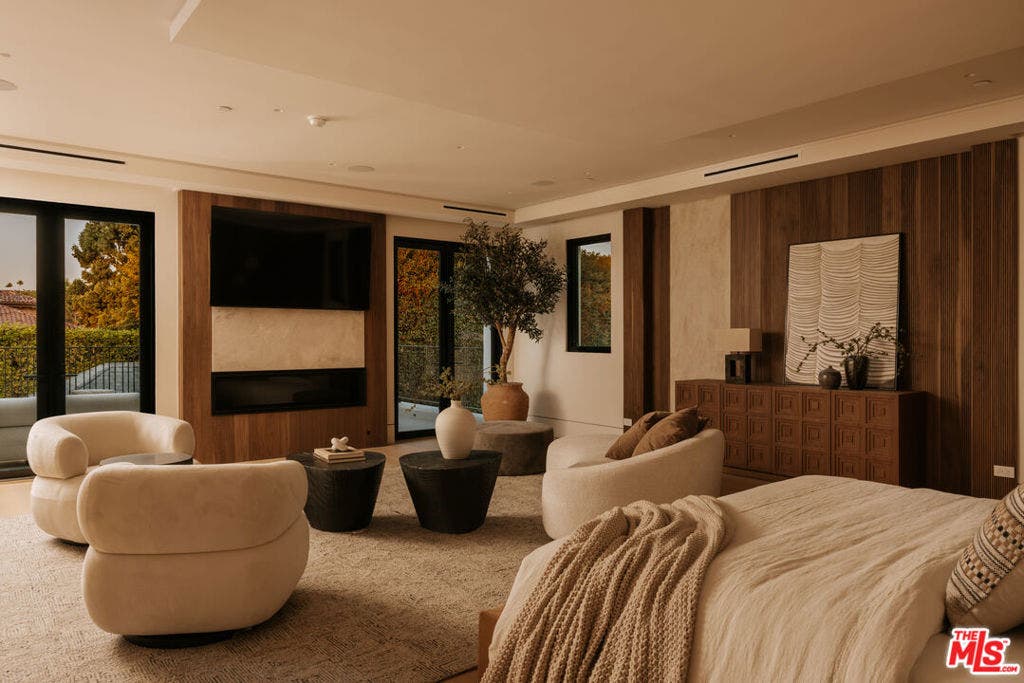 716 N Bedford Drive, Beverly Hills, CA 90210