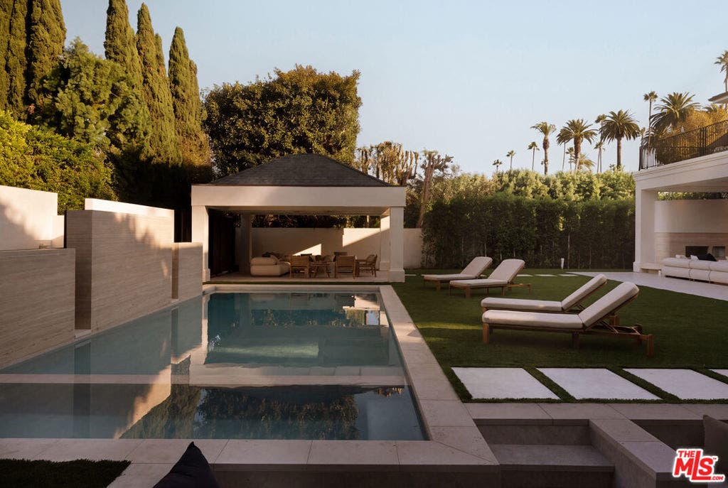 716 N Bedford Drive, Beverly Hills, CA 90210