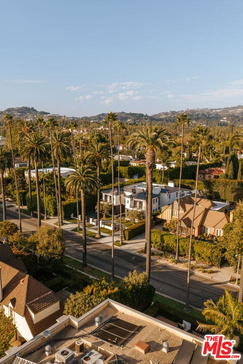 716 N Bedford Drive, Beverly Hills, CA 90210