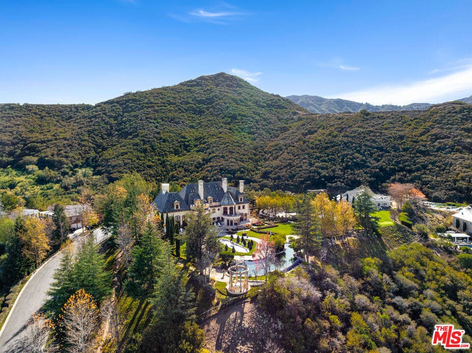 900 W Stafford Road, Thousand Oaks, CA 91361