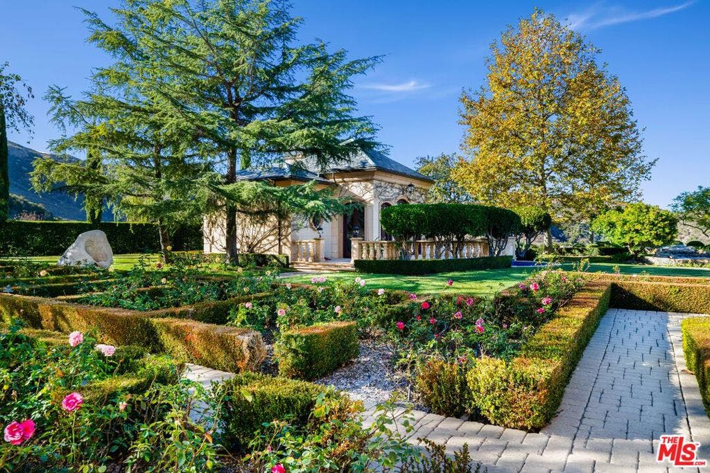 900 W Stafford Road, Thousand Oaks, CA 91361