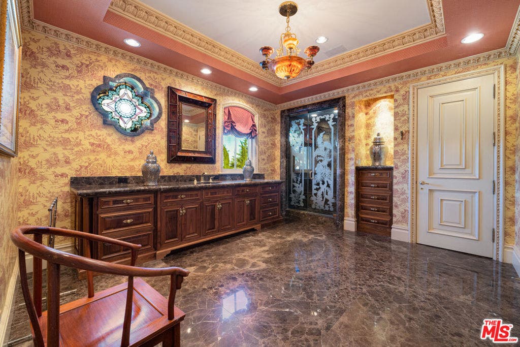 900 W Stafford Road, Thousand Oaks, CA 91361