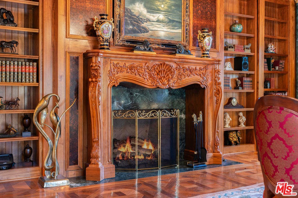 900 W Stafford Road, Thousand Oaks, CA 91361