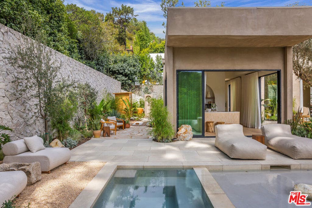 2267 Betty Lane, Beverly Hills, CA 90210