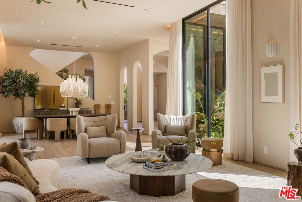2267 Betty Lane, Beverly Hills, CA 90210
