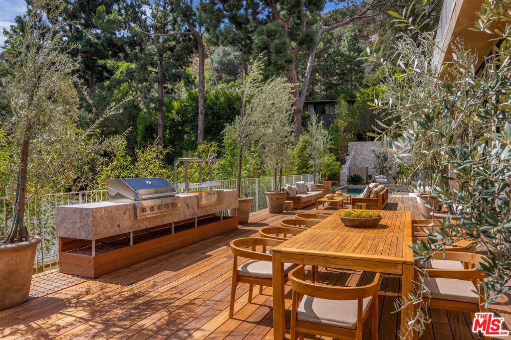 2267 Betty Lane, Beverly Hills, CA 90210