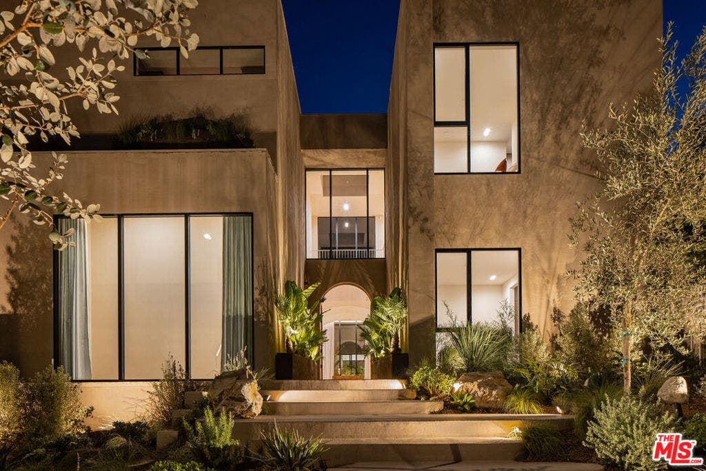 2267 Betty Lane, Beverly Hills, CA 90210
