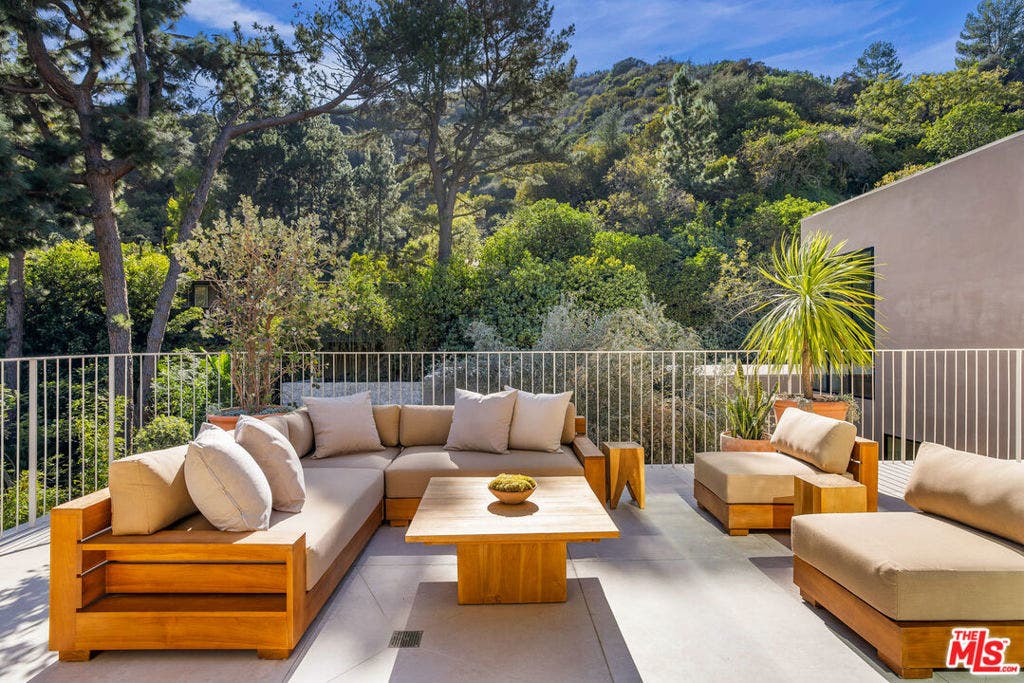 2267 Betty Lane, Beverly Hills, CA 90210