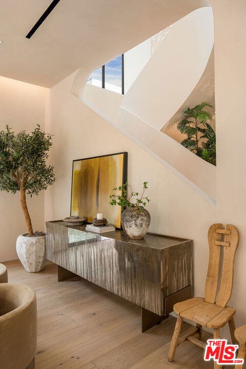 2267 Betty Lane, Beverly Hills, CA 90210
