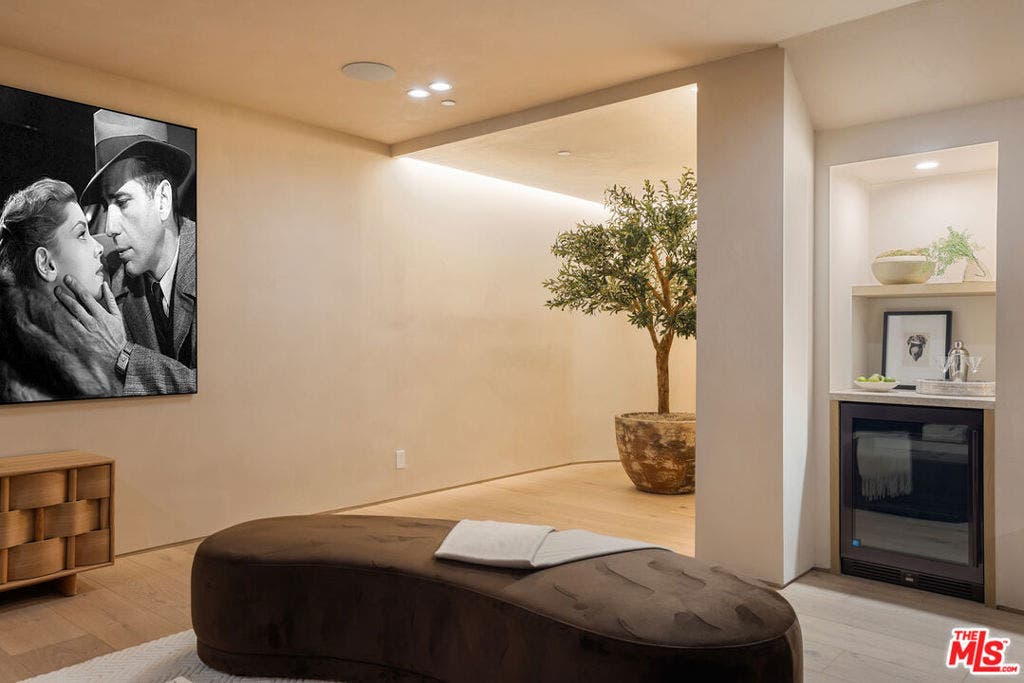 2267 Betty Lane, Beverly Hills, CA 90210