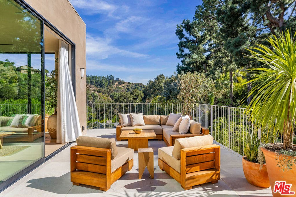 2267 Betty Lane, Beverly Hills, CA 90210