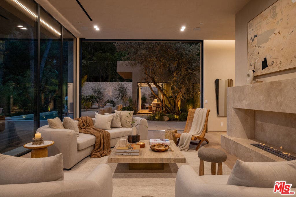 2267 Betty Lane, Beverly Hills, CA 90210