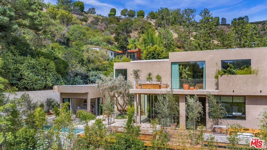 2267 Betty Lane, Beverly Hills, CA 90210