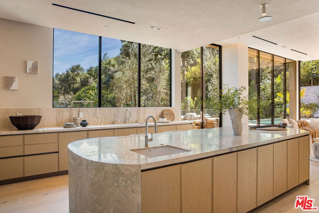 2267 Betty Lane, Beverly Hills, CA 90210