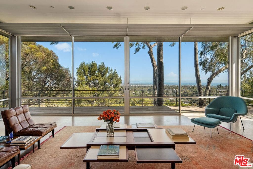 901 Kenter Way, Los Angeles, CA 90049 901 Kenter Way, Los Angeles, CA 90049