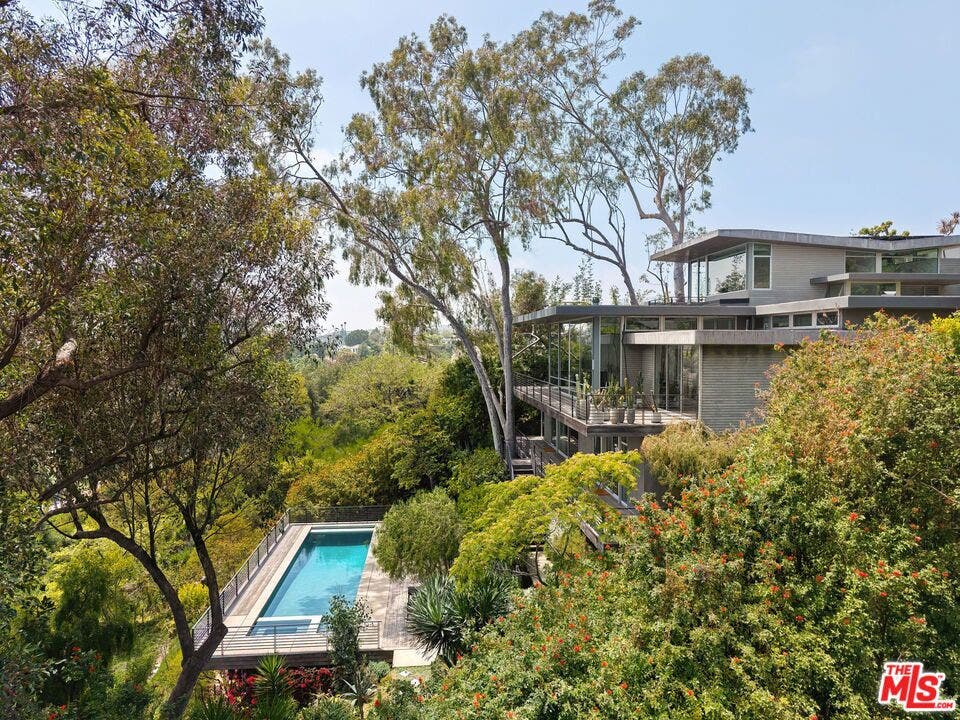 901 Kenter Way, Los Angeles, CA 90049 901 Kenter Way, Los Angeles, CA 90049