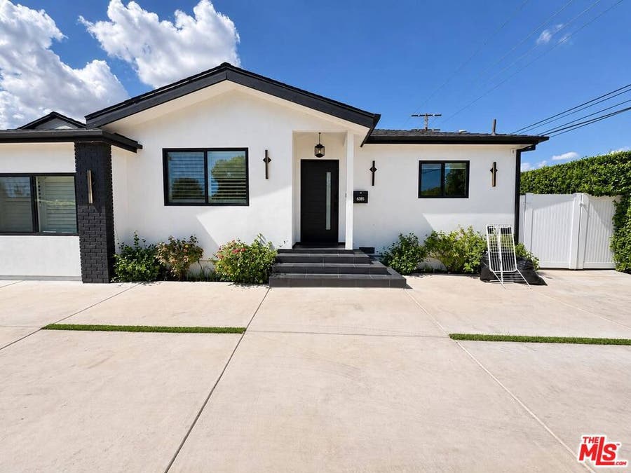 Property photo for 6385 Zelzah Avenue, Encino, CA