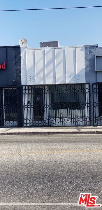 Property photo for 5869 Melrose Avenue, #5869, Los Angeles, CA