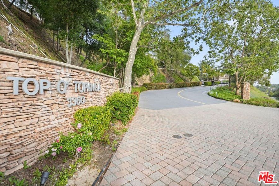 Property photo for 124 Pueblo Lane, Topanga, CA