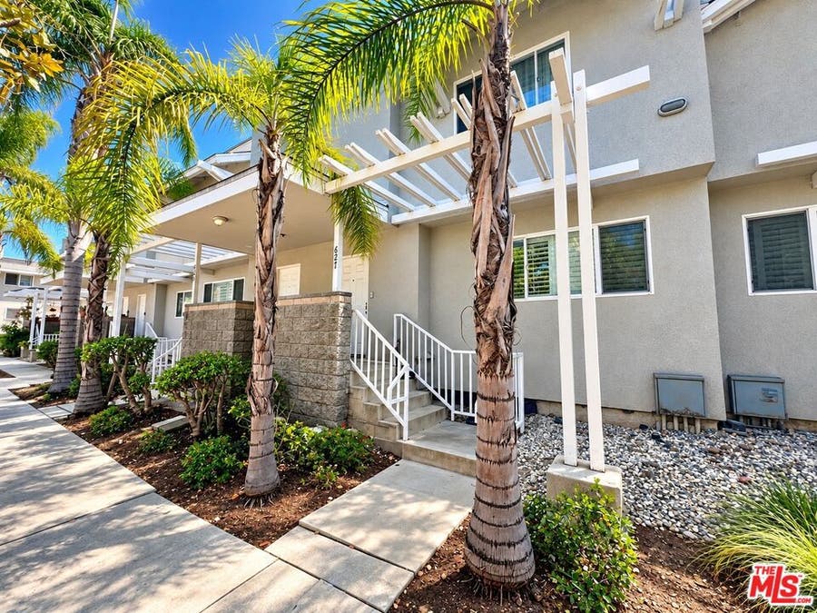 Property photo for 627 W Regent Street, Inglewood, CA