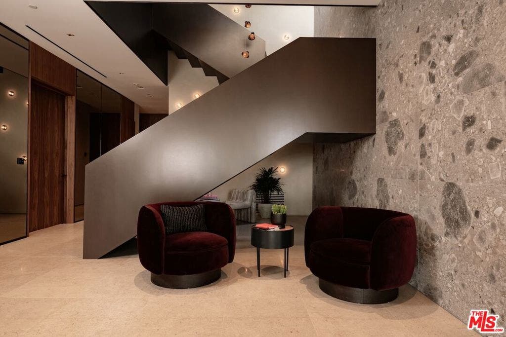 9056 St Ives Drive, Los Angeles, CA 90069