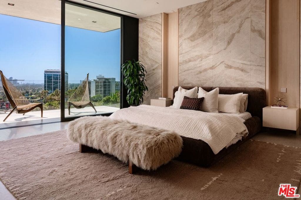 9056 St Ives Drive, Los Angeles, CA 90069
