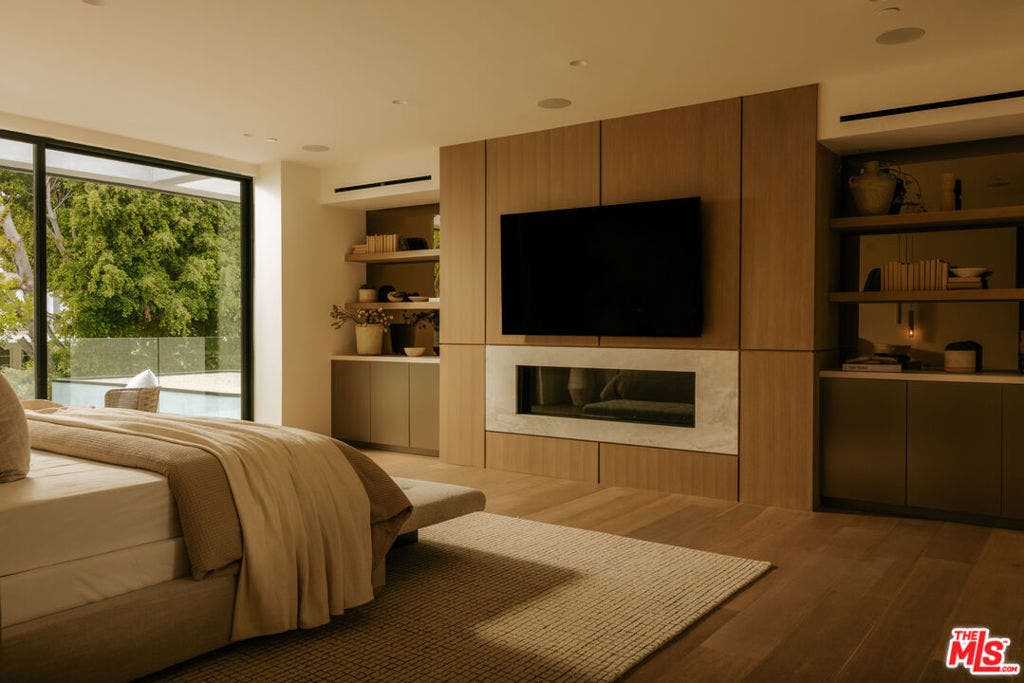 605 N Rexford Drive, Beverly Hills, CA 90210