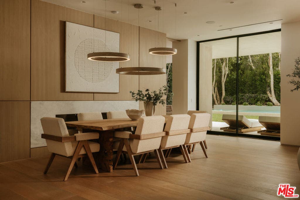 605 N Rexford Drive, Beverly Hills, CA 90210