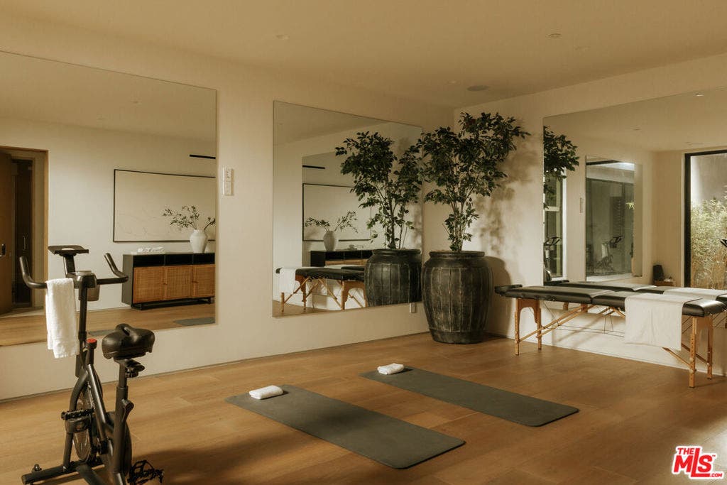 605 N Rexford Drive, Beverly Hills, CA 90210