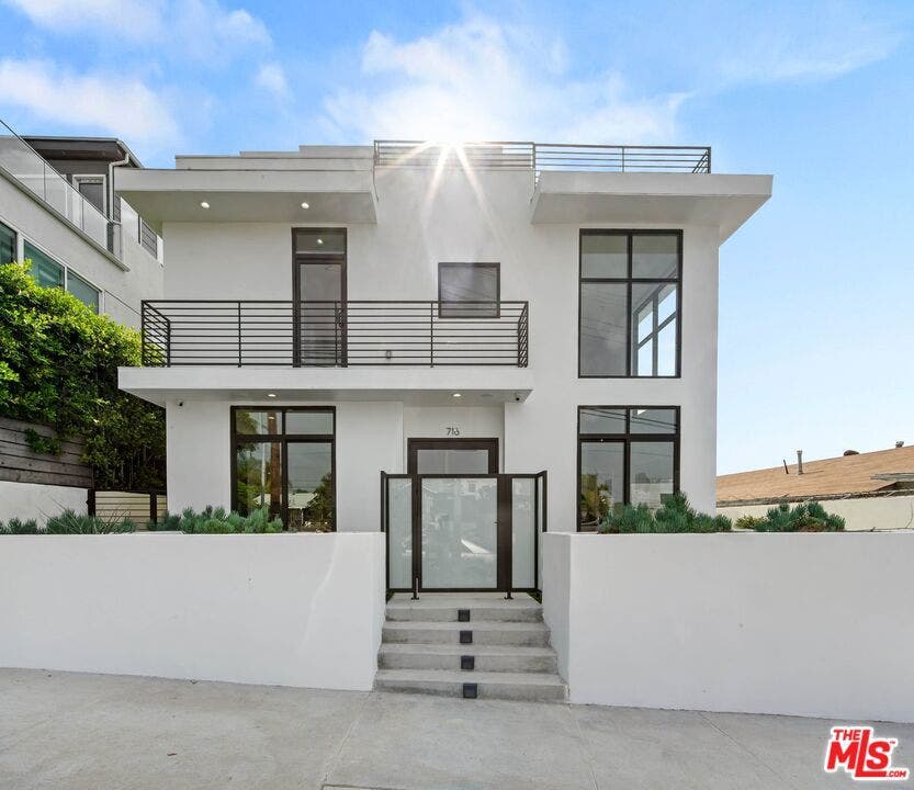 Property photo for 716 Lucile Avenue, Los Angeles, CA